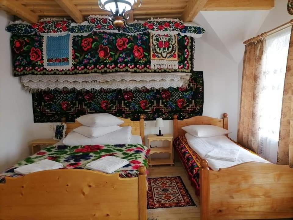 Hotel Sub Creasta Cocosului Breb Exterior foto