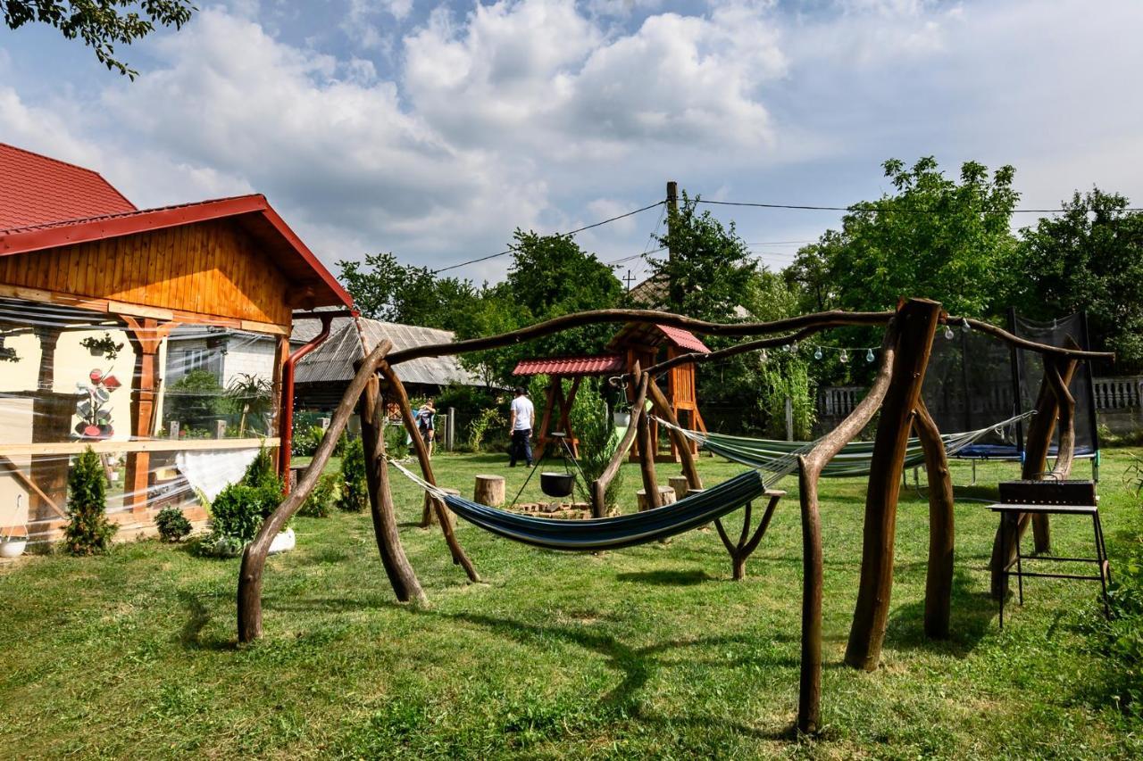 Hotel Sub Creasta Cocosului Breb Exterior foto