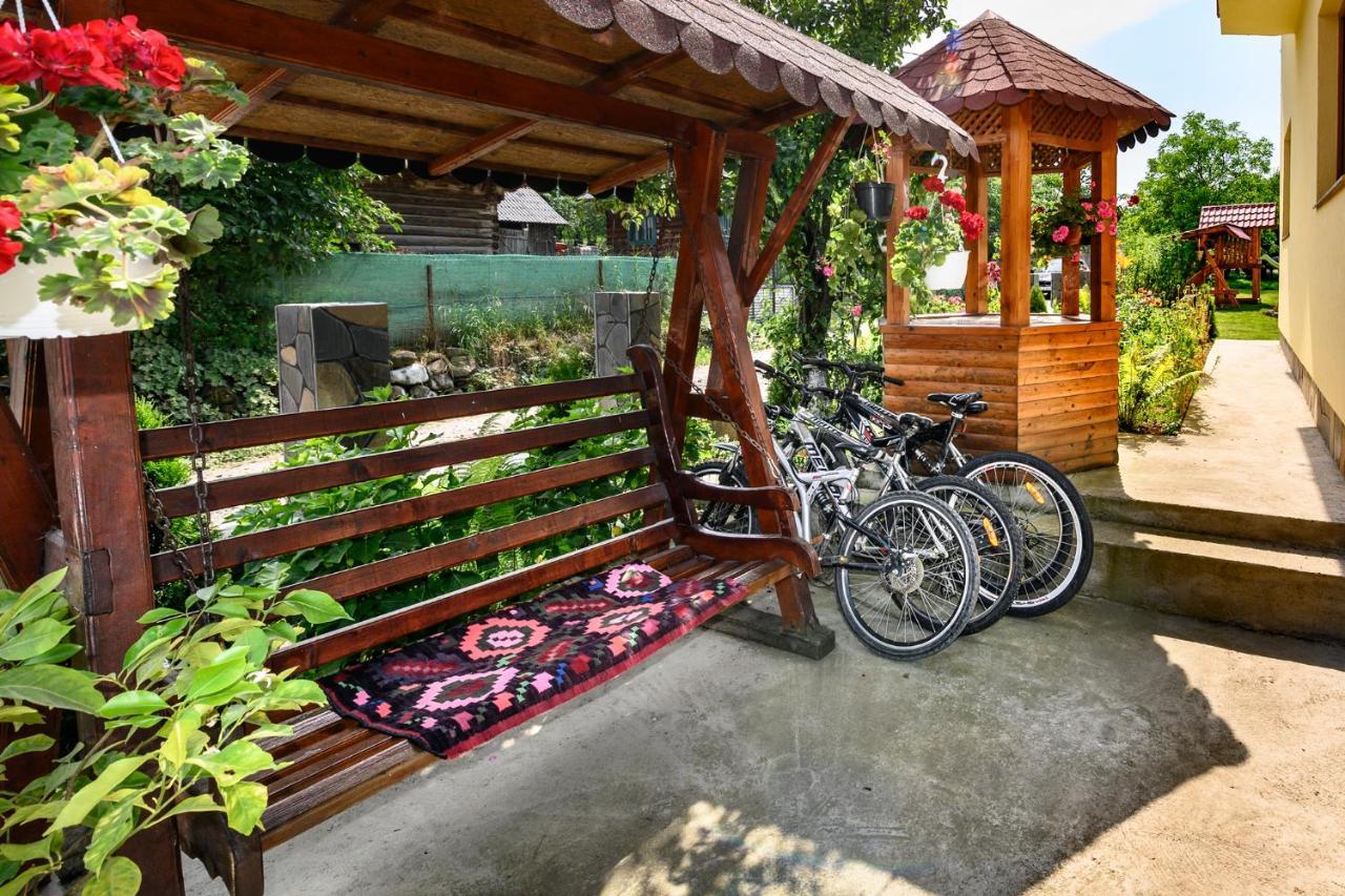 Hotel Sub Creasta Cocosului Breb Exterior foto