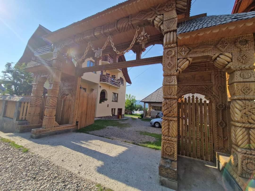 Hotel Sub Creasta Cocosului Breb Exterior foto